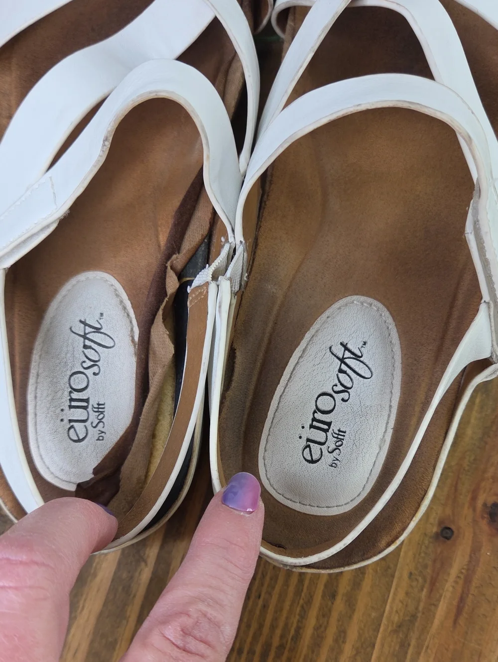 Euro Soft by Sofft. White Flip Flop Sandal. Size 8M - Picture 5 of 8